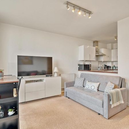 לונדון Delightful Apartment Wandsworth מראה חיצוני תמונה